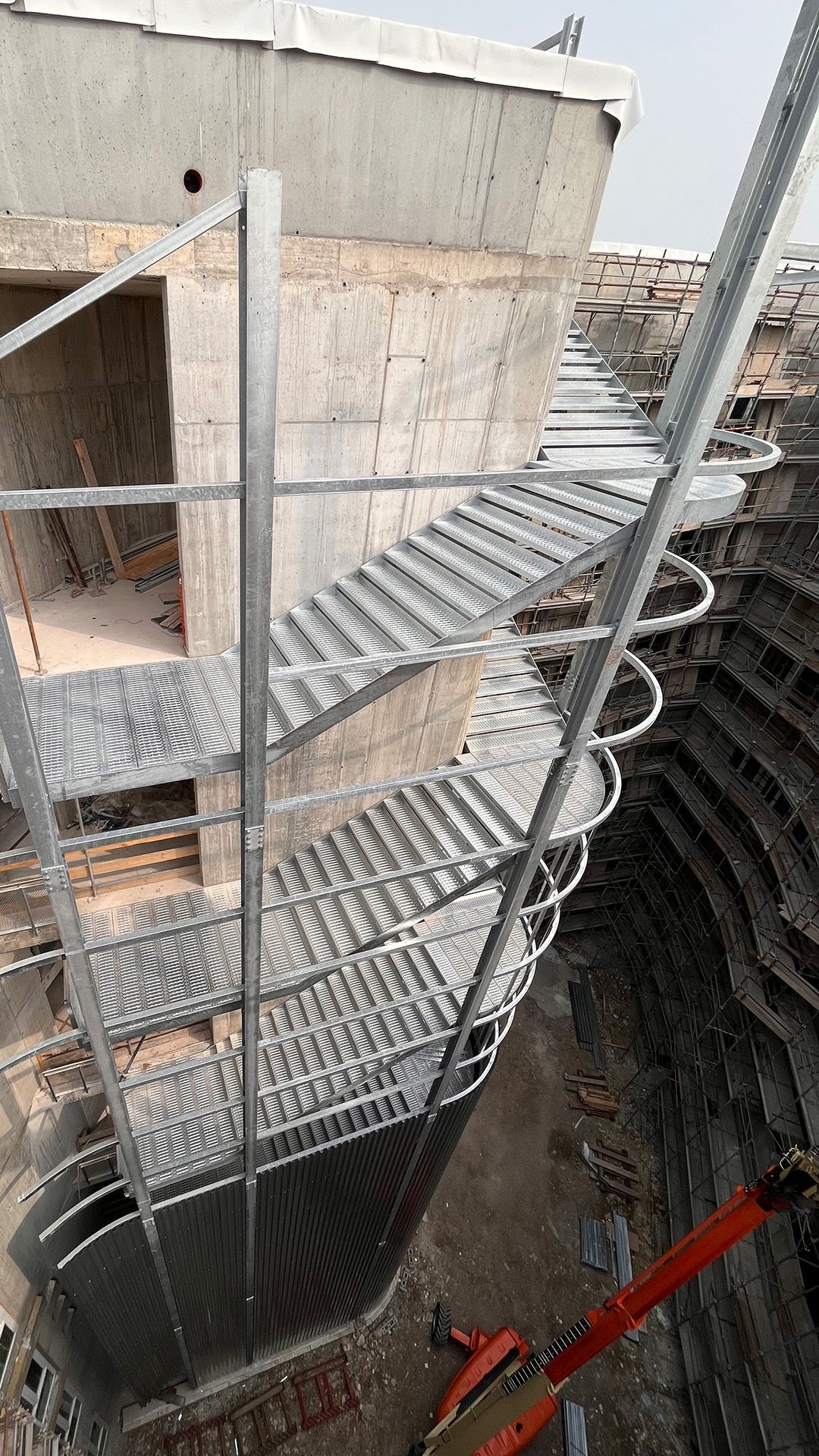 Scale di sicurezza rivestita Effevi per Ospedale di Montecchio (S4) (213_16.jpg)